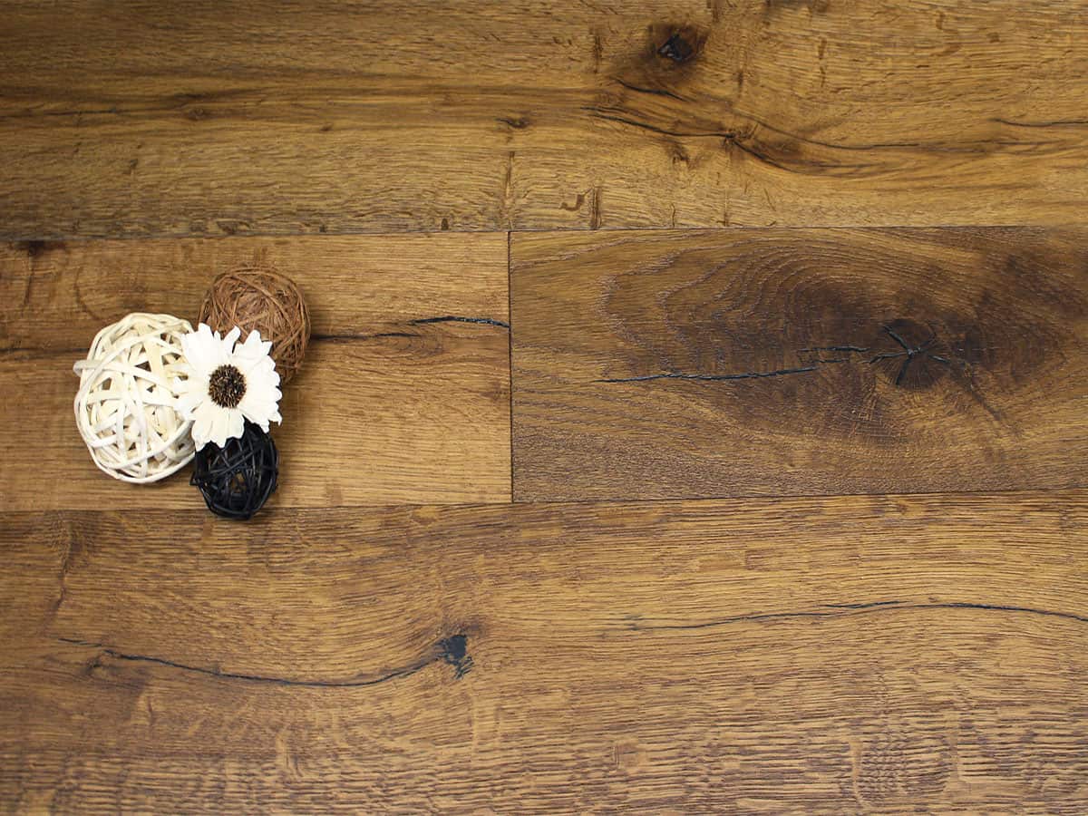 Parquet Rovere Anticato Vintage: con Spaccature, Maxiplancia