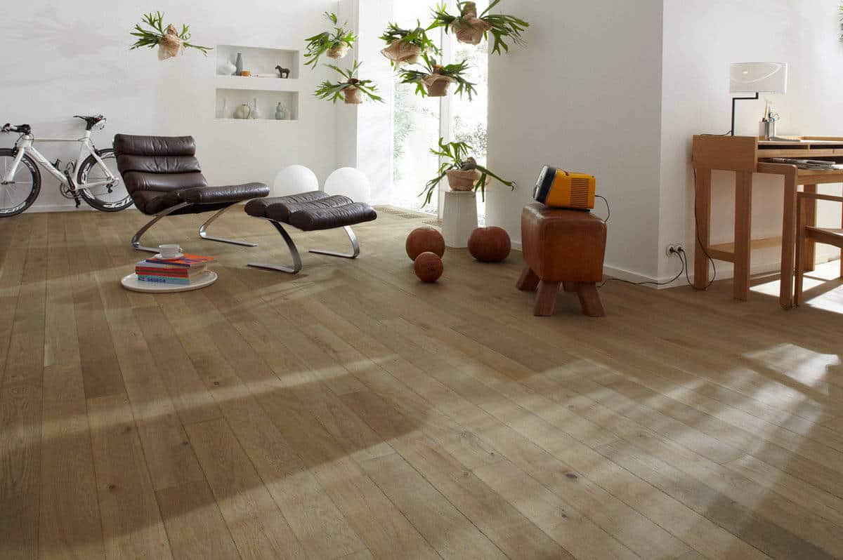 Prefinished Natural Brushed Oak Flooring: nature class
