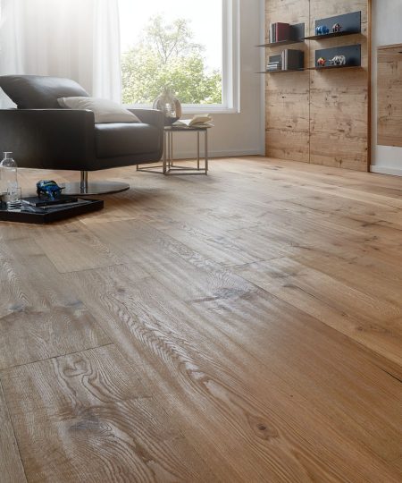 ROVERE INVECCHIATO - piallato e verniciato a mano, da €/m2 63,00