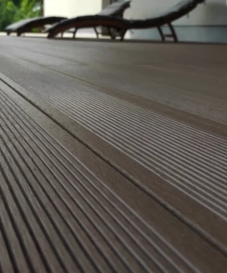 legno wpc brown per esterno doghe decking wpc pieno 05