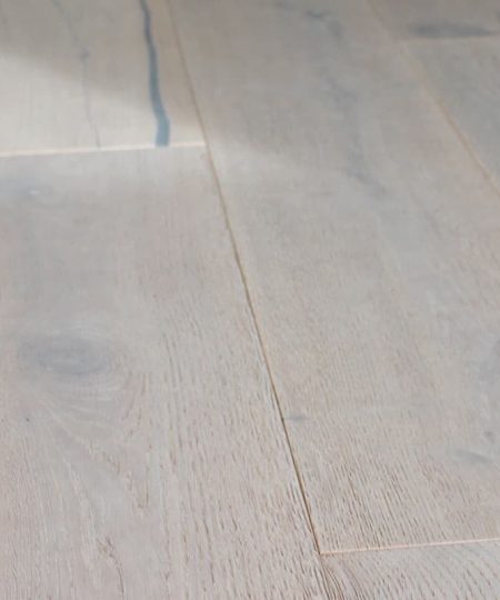 parquet rovere grigio argento maxiplancia linea artigianale rustico con spaccature 01