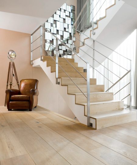 parquet rovere invisibile con nodi plancia 01