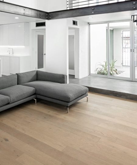 parquet rovere invisibile con nodi plancia 03