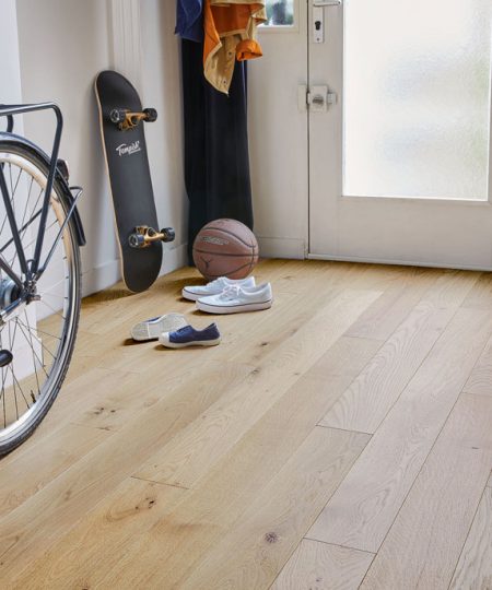 parquet rovere naturale con nodi plancia 20