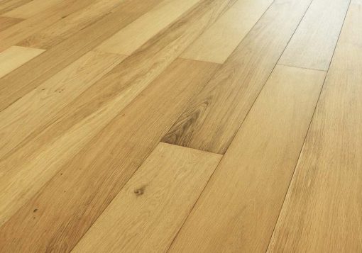 parquet rovere naturale con piccoli nodi plancia 04