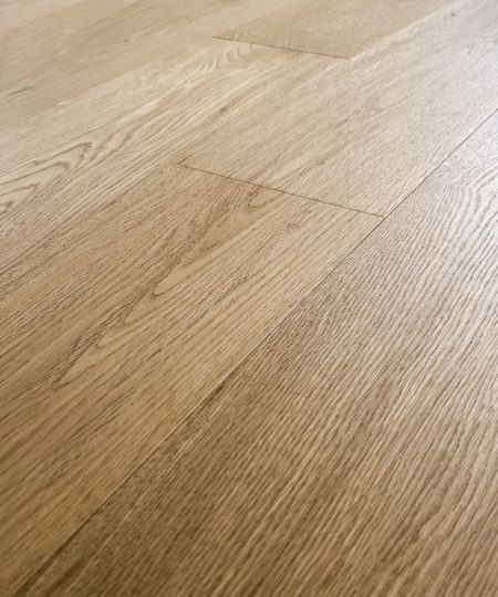 parquet rovere naturale con piccoli nodi plancia 08