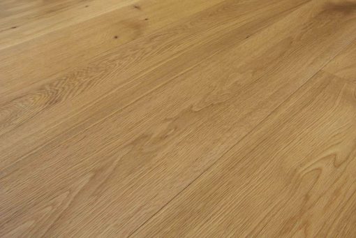 parquet rovere naturale maxiplancia  linea prestige con piccoli nodi 04