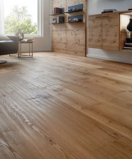 parquet rovere naturale piallato con spaccature maxiplancia tono su tono 06